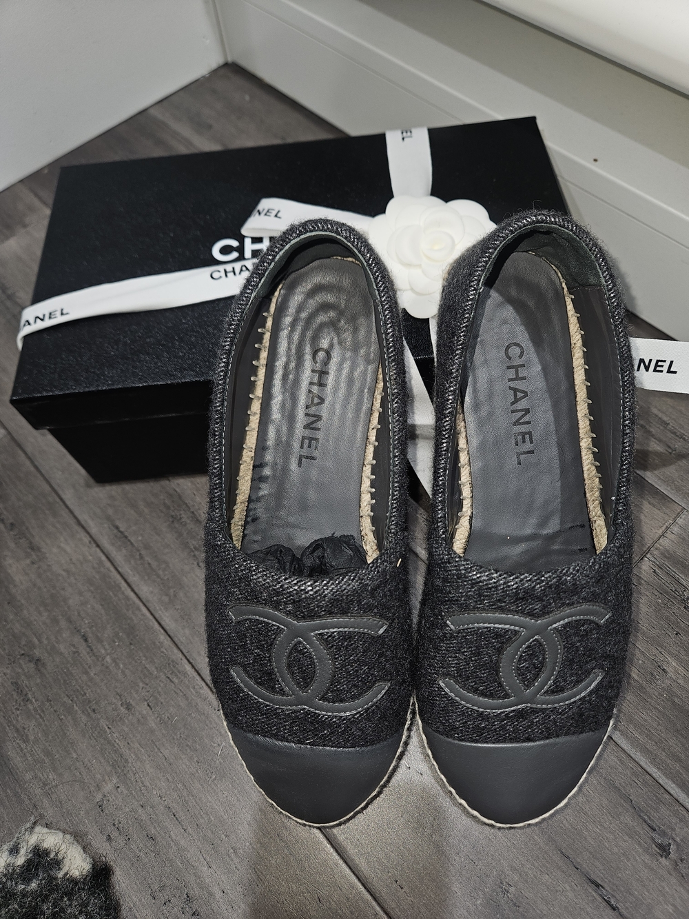 CHANEL GRAY Tweed/LAMBSKIN CC Logo Espadrille Flats